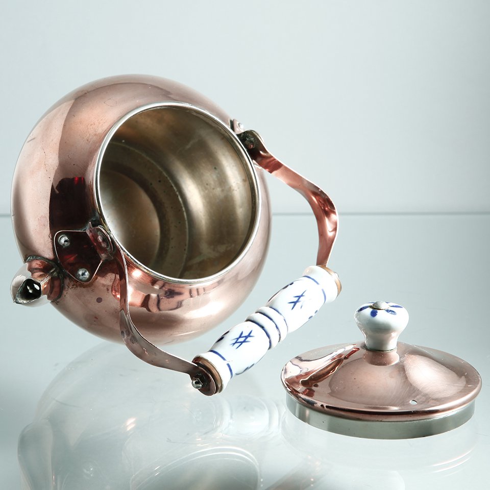 アンティーク 1930年頃 ハンドルが陶器の小さなコパーケトル - アンティーク&オールディーズ オンラインストア