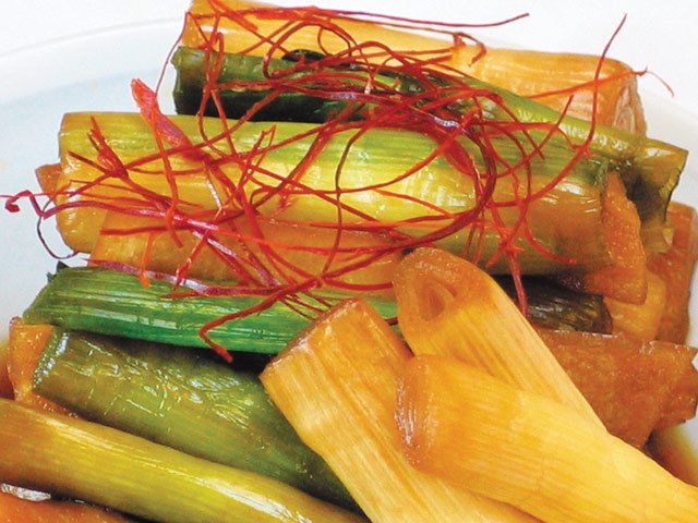 にんにく茎 醤油漬 200ｇ 自家製キムチ販売・通販 韓国食材専門店「まるきん」 キムチを作るための食材も販売しております。