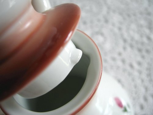 マニー ローズシリーズ 陶器 ポット型蓋付きポット～Cat's Paw