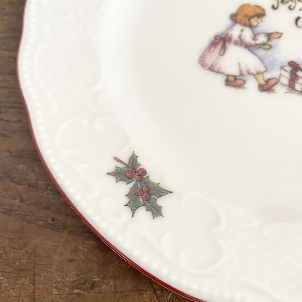 Many（マニー） クリスマス陶磁器 2020 ケーキプレート アン・プチ・プー・ドゥ・ボヌールの商品写真4