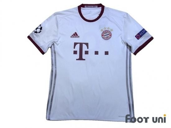 バイエルンミュンヘン(Bayern Munchen)16-17 サード #9 レバンドフスキ