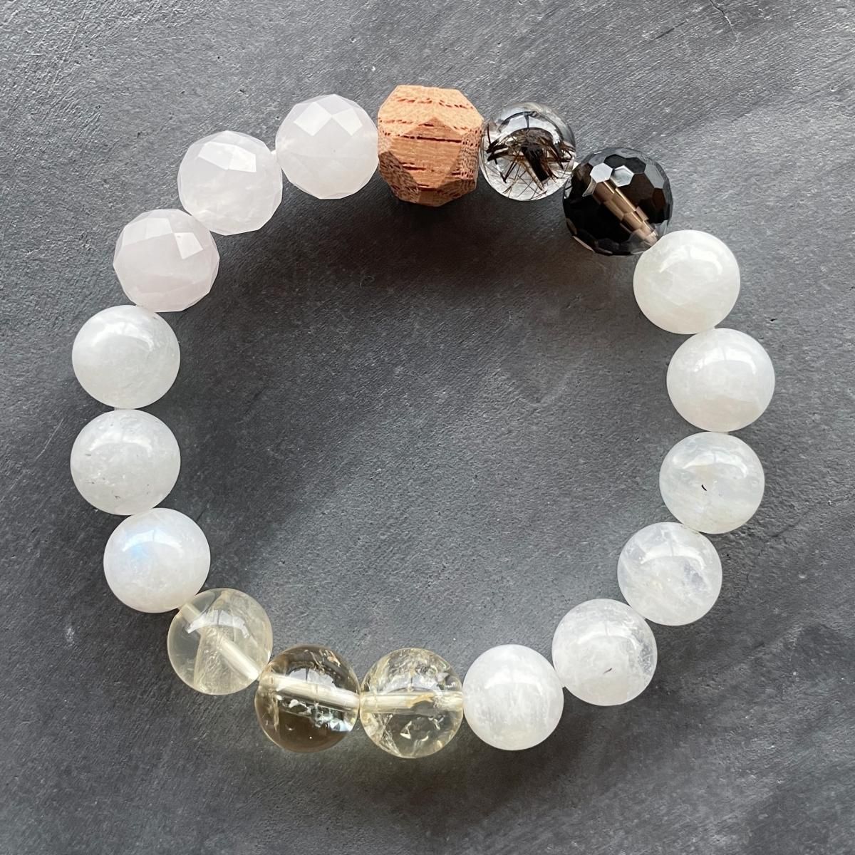 ミックスブラウンルチルとスモーキーシトリンゼウス シックな天然石の