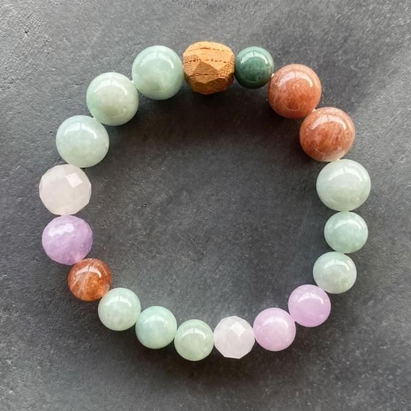 <img class='new_mark_img1' src='https://img.shop-pro.jp/img/new/icons7.gif' style='border:none;display:inline;margin:0px;padding:0px;width:auto;' />Omamori |  May (Jadeite  Sunstone)