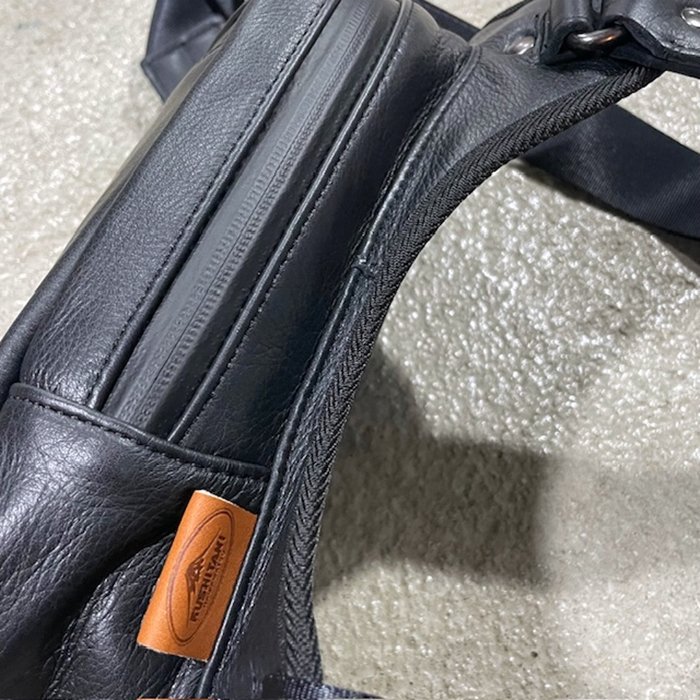 KUSHITANI【クシタニ】K-3578ZLD 2 WAY LEG BAG EXALITO LEATHER MODEL（2ウェイレッグバッグ  エグザリートレザーモデル） - HARM'S WAY ハームズウェイ