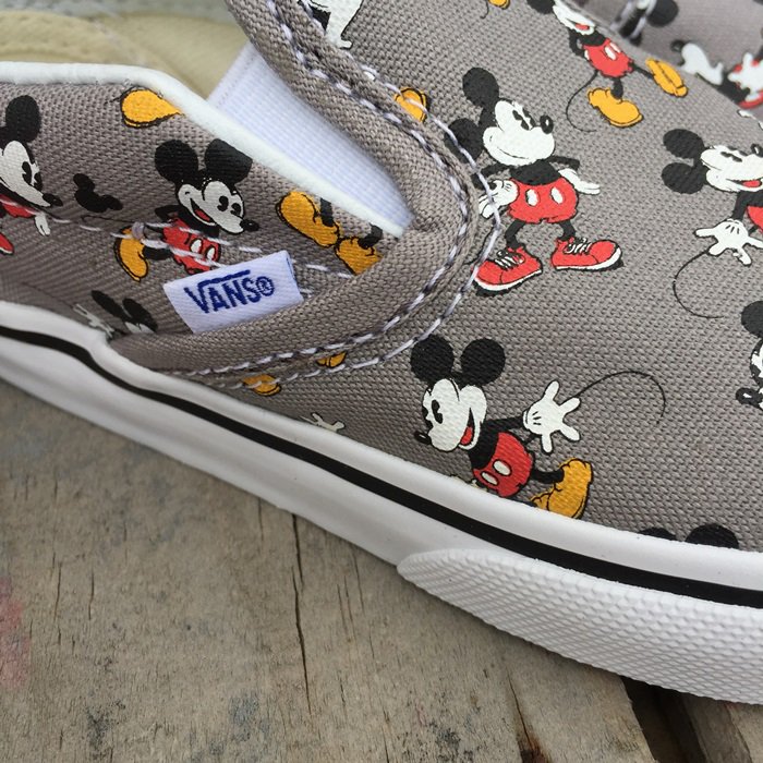 VANS 【バンズ】 KID'S CLASSIC SLIP-ON クラシックスリッポン (Disney