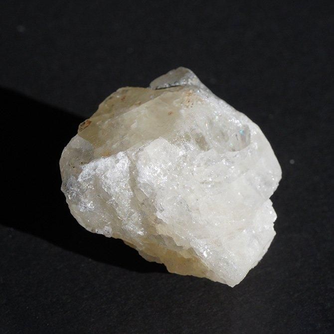 ロシア産フェナカイト原石 ツーソン新着】ロシア産フェナカイト 0.429ct | 宝石つむり