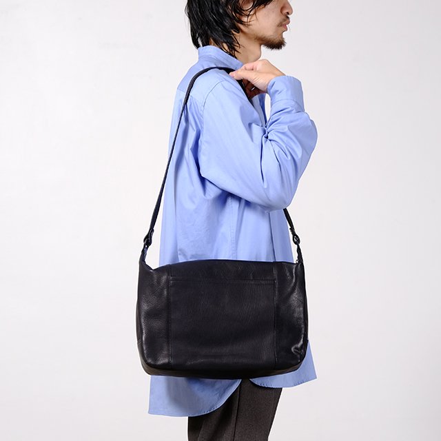 MOTO Goat Leather Shoulder Bag | www.innoveering.net