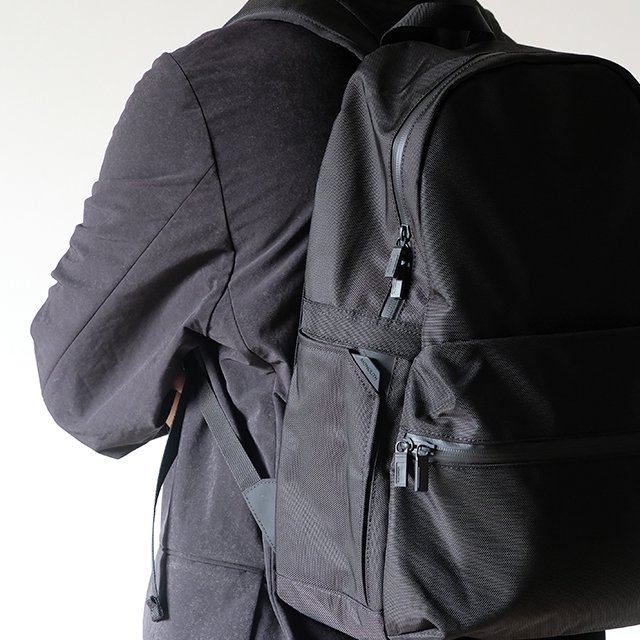 モノリス MONOLITH BACKPACK OFFICE S - リュック/バックパック