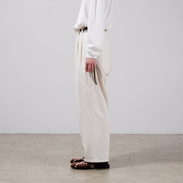 amachi. Elevation Pants #Off White [AY9-23]｜Silver and Gold Online Store