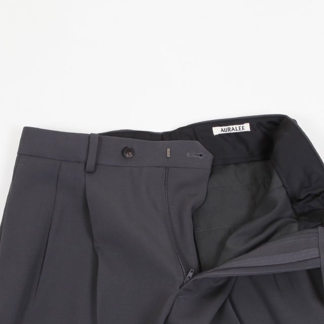 LIGHT WOOL MAX SLACKS GABARDINE TWO-TUCK