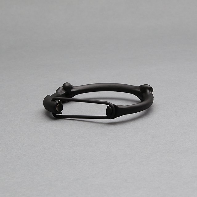 bone shaped clip caff.-M- #black [sa.0018SS23]