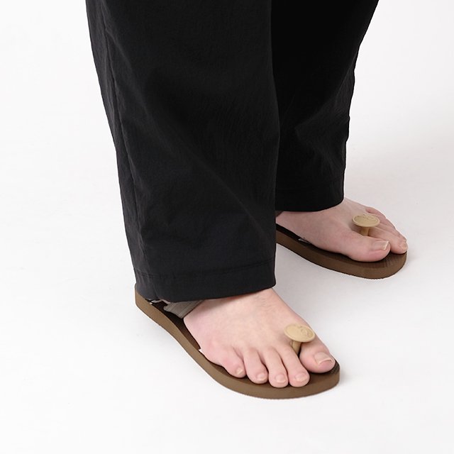 natural material sandals. #chocolate [sgf.0001SS23]