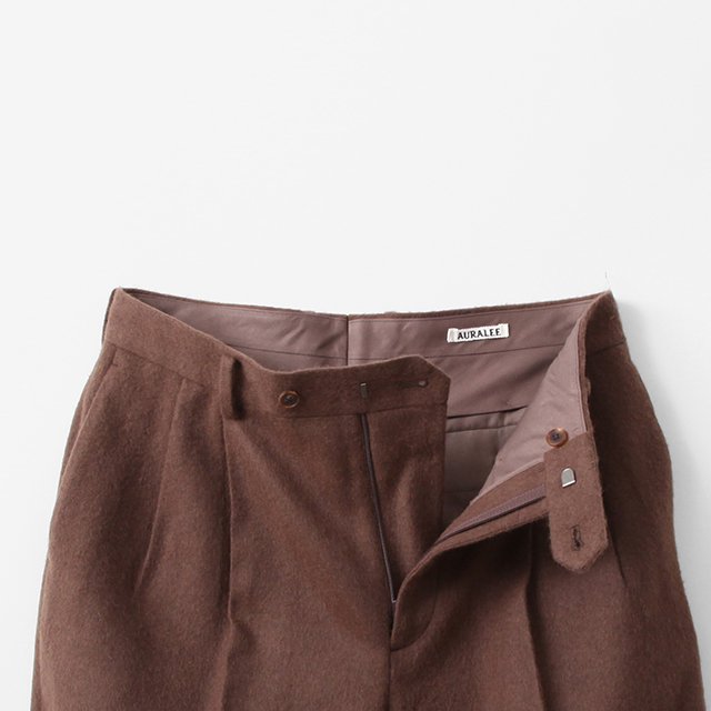 Auralee BABY CAMEL FLANNEL SLACKS - スラックス