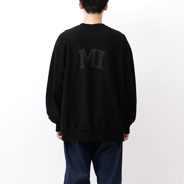 【 別注 】blurhms ROOTSTOCK『IAM-MI』PRINT Sweat Crew-neck P/O Big #Black  [bROOTS23F26P-SG]｜Silver and Gold Online Store