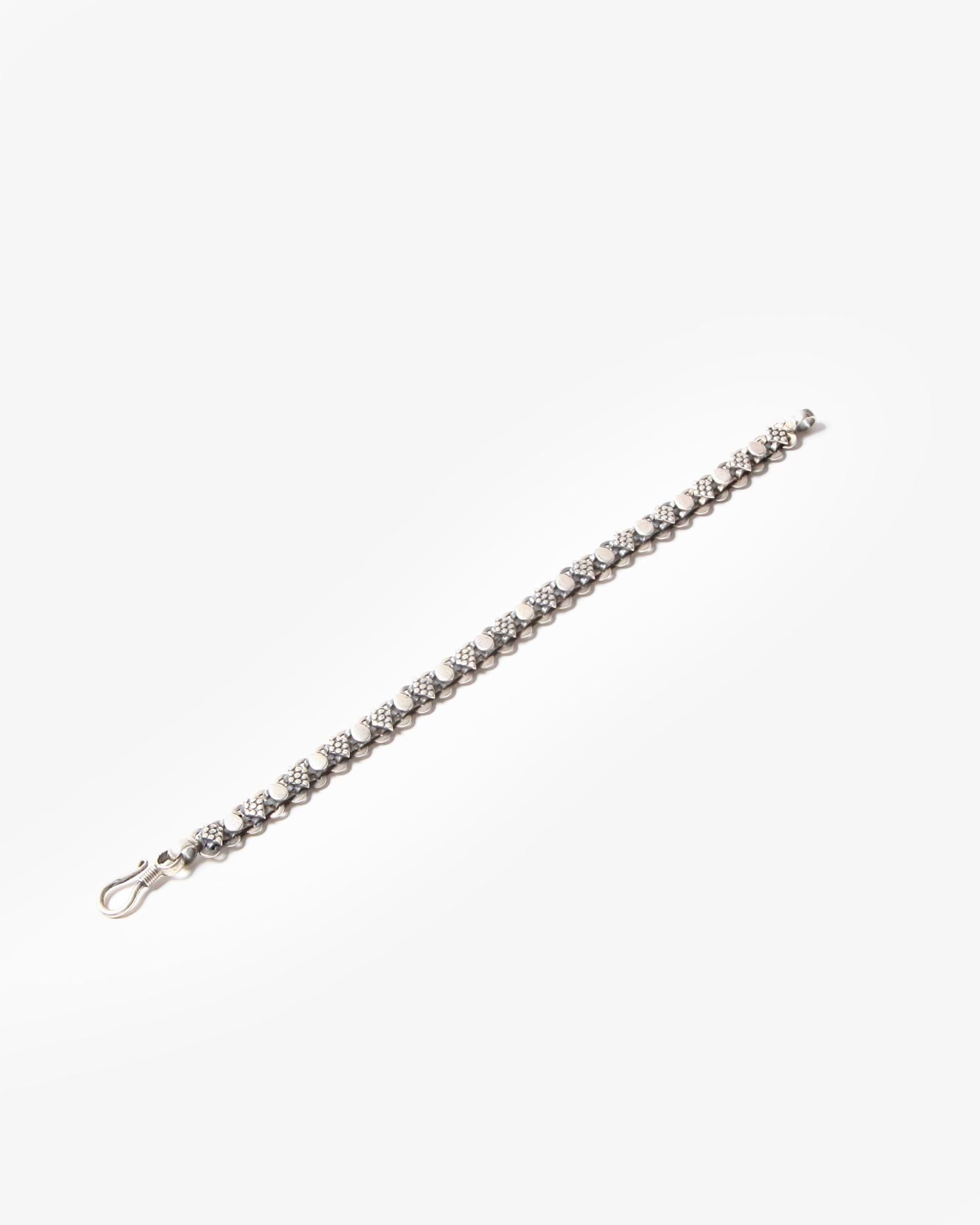 THARU SILVER BRACELET - Single｜Silver and Gold Online Store