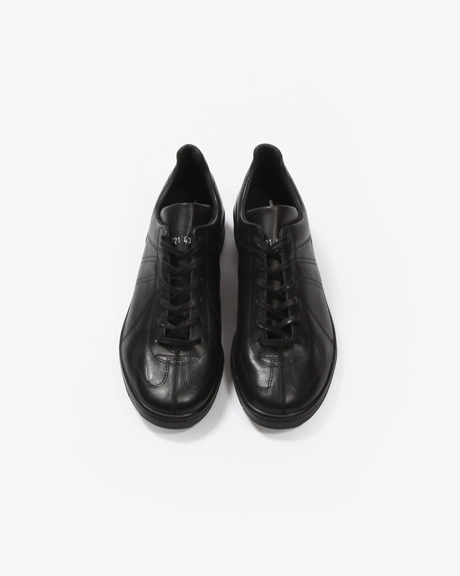 blurhmsROOTSTOCK × REPRODUCTION OF FOUND INSIDE-OUT GERMAN TRAINER