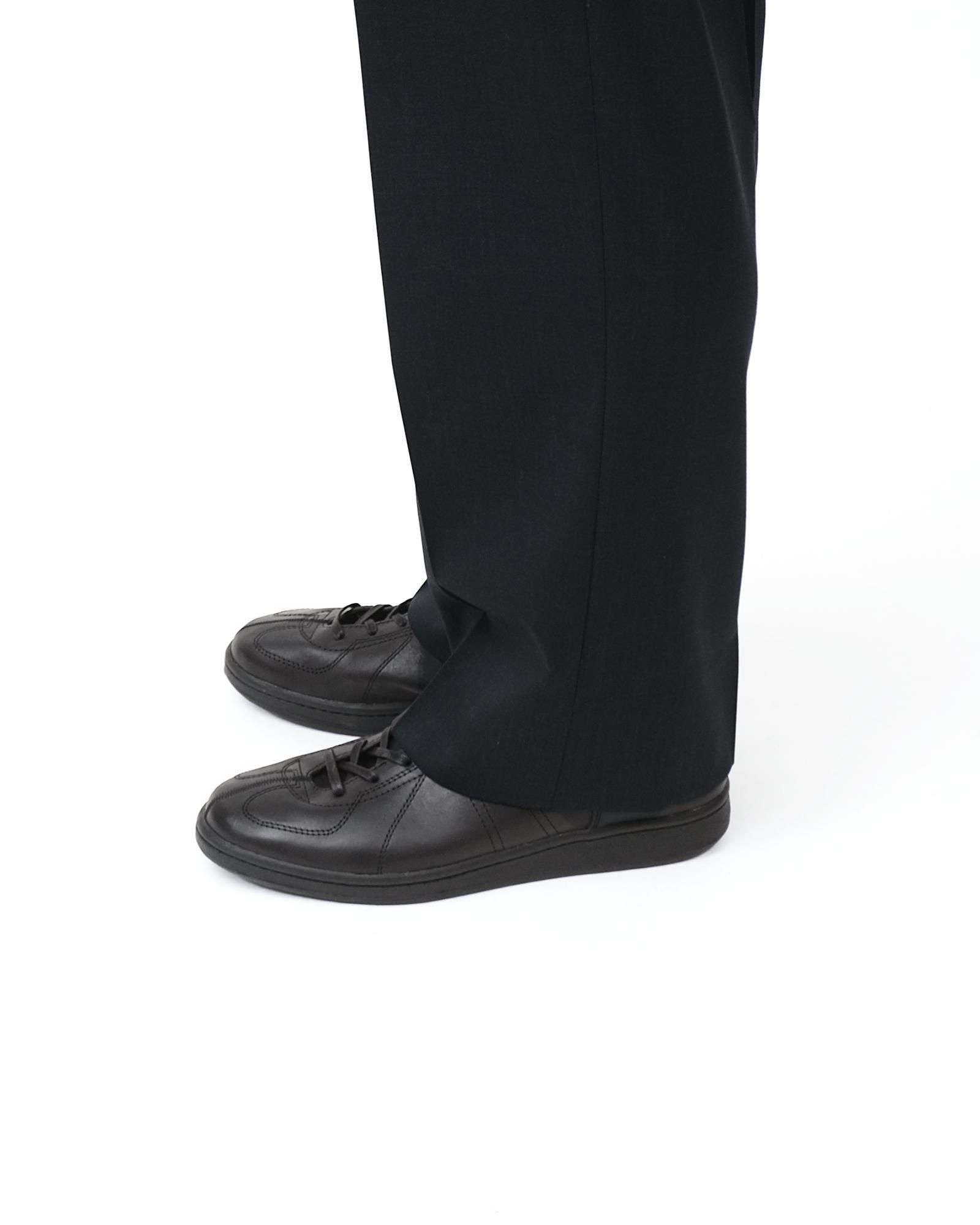 blurhmsROOTSTOCK × REPRODUCTION OF FOUND INSIDE-OUT GERMAN TRAINER