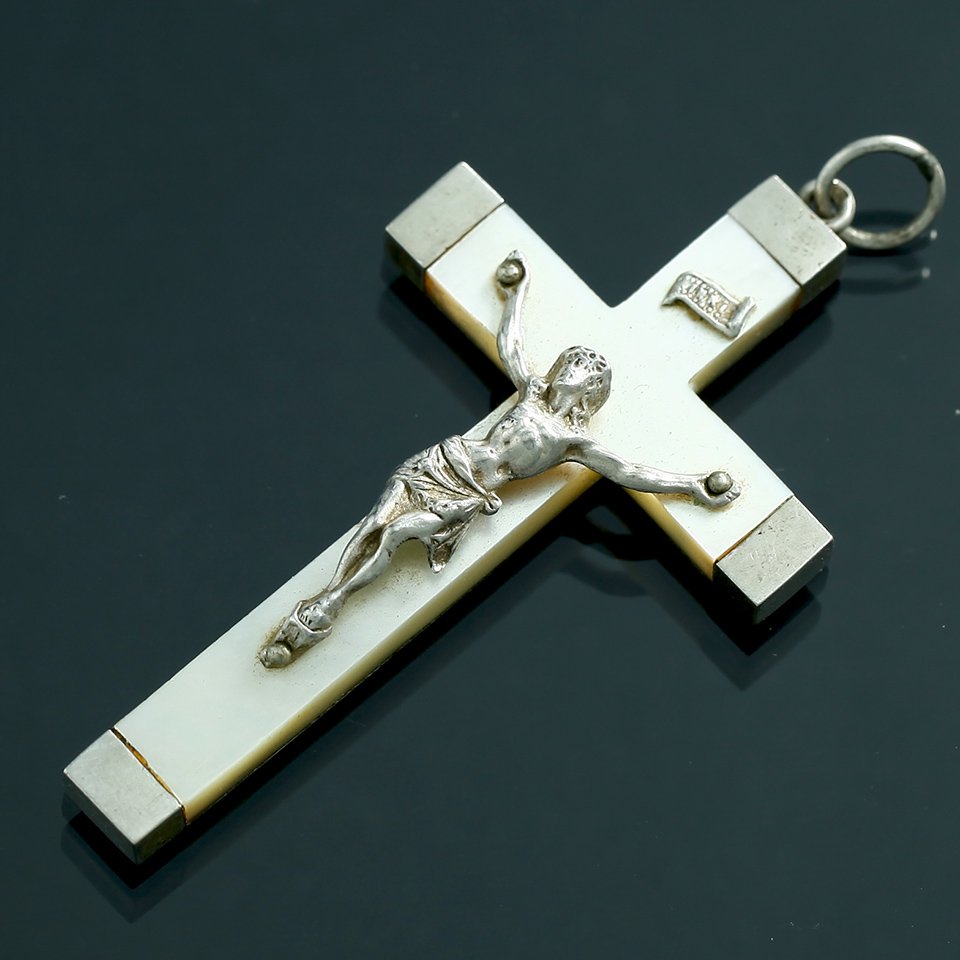 マザーオブパールと純銀の十字架　ペンダントトップ　キリスト　pt-10 - アンティーク&オールディーズ　オンラインストア