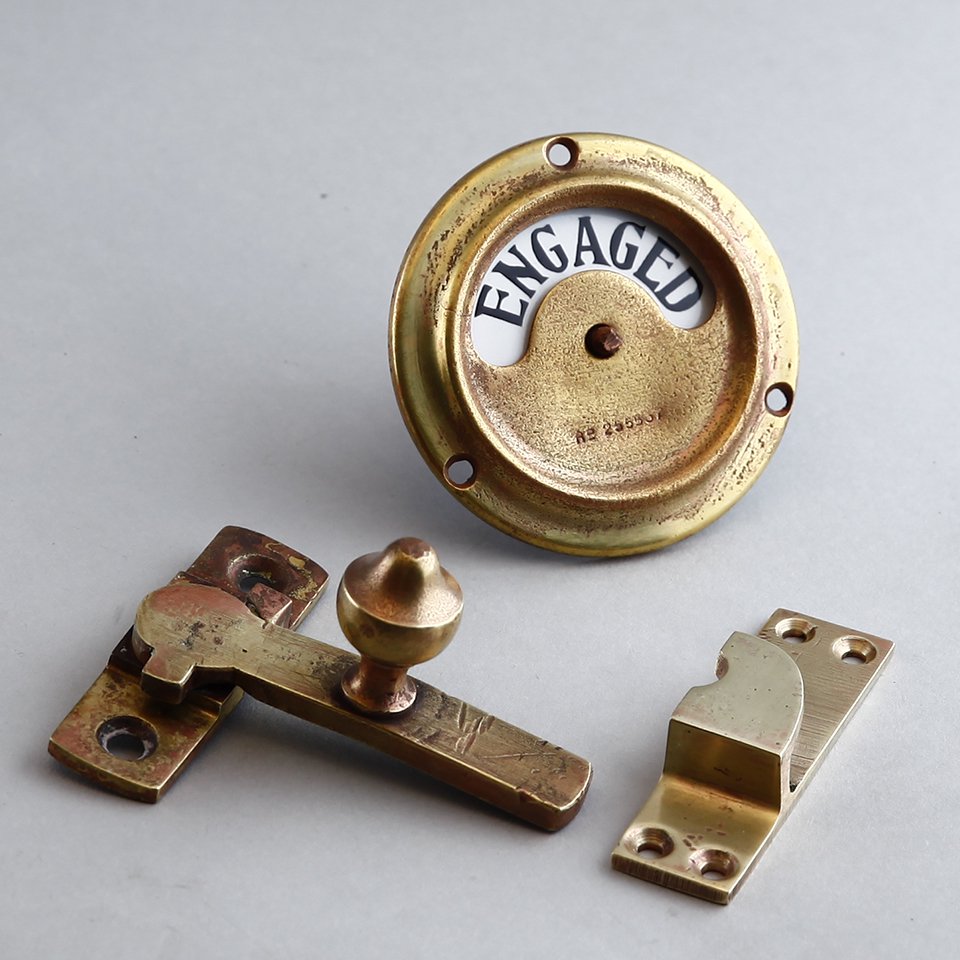 NO.7127 古い真鍮鋳物のトイレ表示錠 開戸・引戸兼用 51mm 検索用語→A 