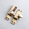 真鍮の窓ロック　サッシ　受け金具付き　英国アンティーク　wb30