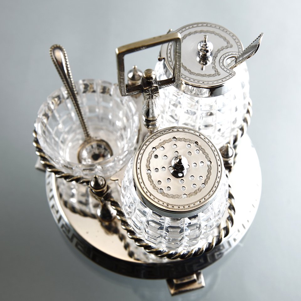 卓上調味料入れ 純銀＆クリスタルガラス３点セット 19世紀末 英国アンティーク バーミンガム - アンティークオールディーズ オンラインストア