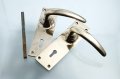 アンティーク　真鍮のドアノブ　レバー形　鍵穴あり　英国　bb144