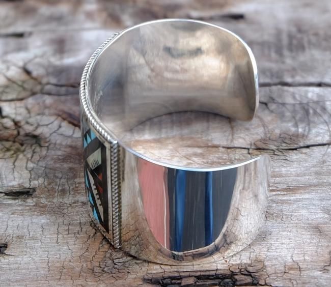 ズニ族Leander & Lisa Othole バングル