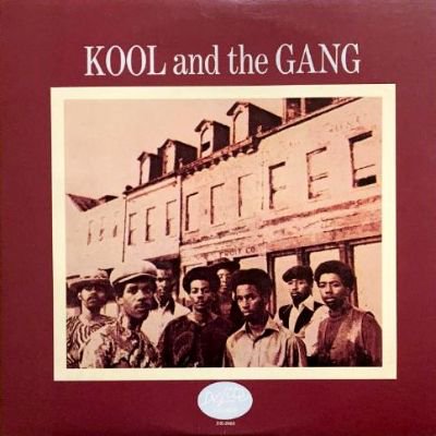 <img class='new_mark_img1' src='https://img.shop-pro.jp/img/new/icons3.gif' style='border:none;display:inline;margin:0px;padding:0px;width:auto;' />KOOL & THE GANG - S.T. (LP) (RE) (VG+/VG+)