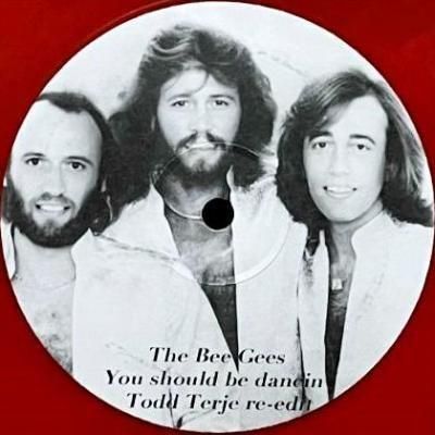 <img class='new_mark_img1' src='https://img.shop-pro.jp/img/new/icons5.gif' style='border:none;display:inline;margin:0px;padding:0px;width:auto;' />THE BEE GEES / STEVIE WONDER - YOU SHOULD BE DANCIN / SUPERSTITION (12) (VG)