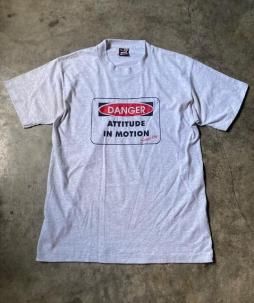 <img class='new_mark_img1' src='https://img.shop-pro.jp/img/new/icons5.gif' style='border:none;display:inline;margin:0px;padding:0px;width:auto;' />'s "DANGER ATTITUDE IN MOTION" T  (VINTAGE)
