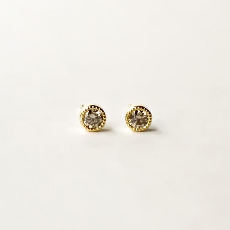 K18 WGブラウンダイヤモンドピアス | julianahasse.com.br