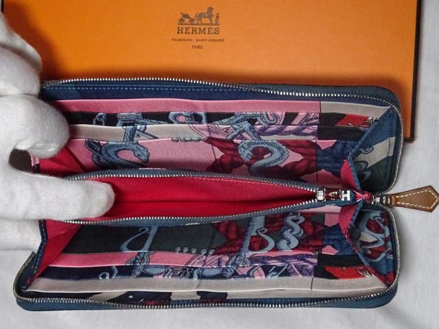 <img class='new_mark_img1' src='https://img.shop-pro.jp/img/new/icons15.gif' style='border:none;display:inline;margin:0px;padding:0px;width:auto;' />エルメス アザップ シルクイン ヴォーエプソン 箱付き 画像1