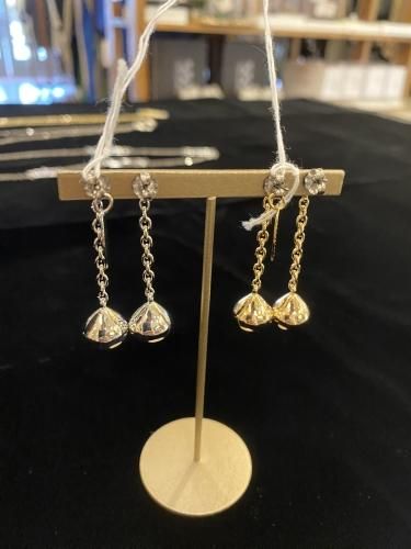シーズマーラ　tear drop pierce Sea'ds Maraシーズマーラ Tear drop pierce シルバー - メルカリ