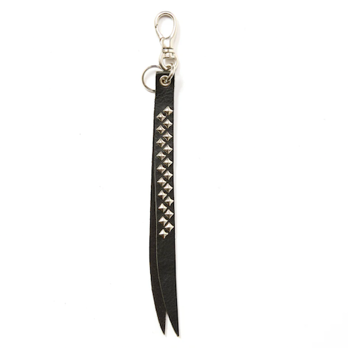 <img class='new_mark_img1' src='https://img.shop-pro.jp/img/new/icons5.gif' style='border:none;display:inline;margin:0px;padding:0px;width:auto;' />CALEE_[]STUDS LEATHER SHORT KEY RING
