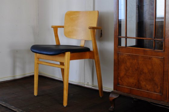 Domus Chair - Artek Finland 100 Edition - Less web store