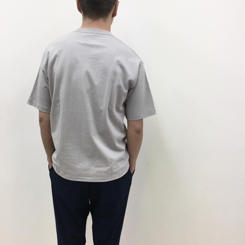  CURLY DRAWSTRING POCKET TEE(SAND)