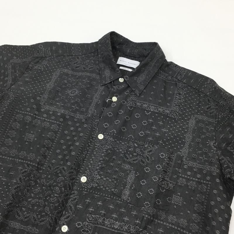  MANUAL ALPHABETBET JACQUARD LOOSE FIT B/C S/S SHT(GRAY) 