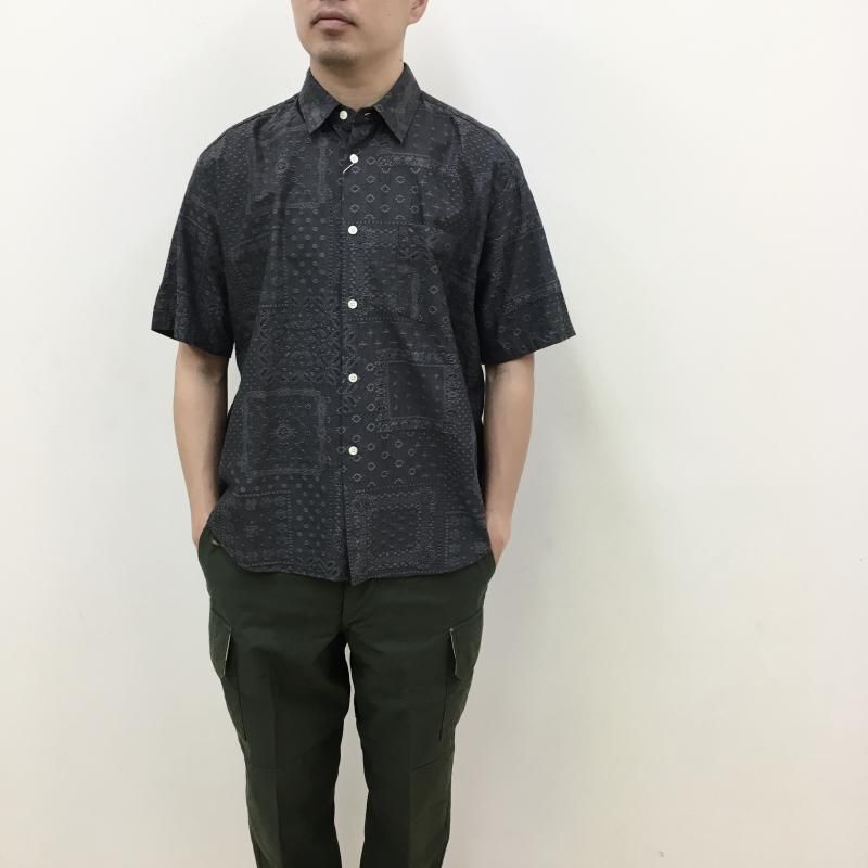  MANUAL ALPHABETBET JACQUARD LOOSE FIT B/C S/S SHT(GRAY) 