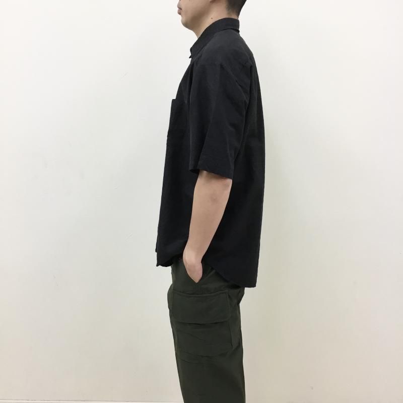  MANUAL ALPHABETBET JACQUARD LOOSE FIT B/C S/S SHT(BLACK) 