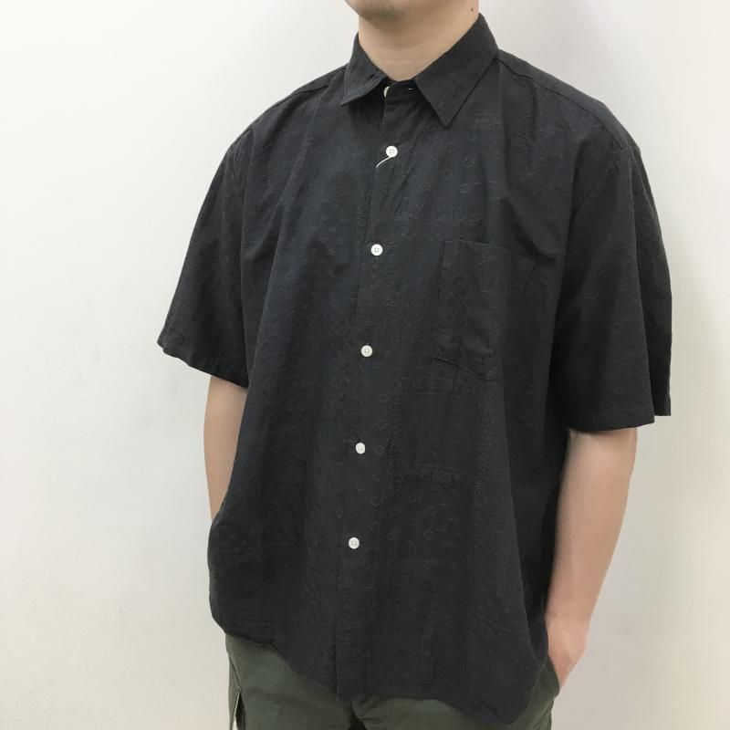  MANUAL ALPHABETBET JACQUARD LOOSE FIT B/C S/S SHT(BLACK) 