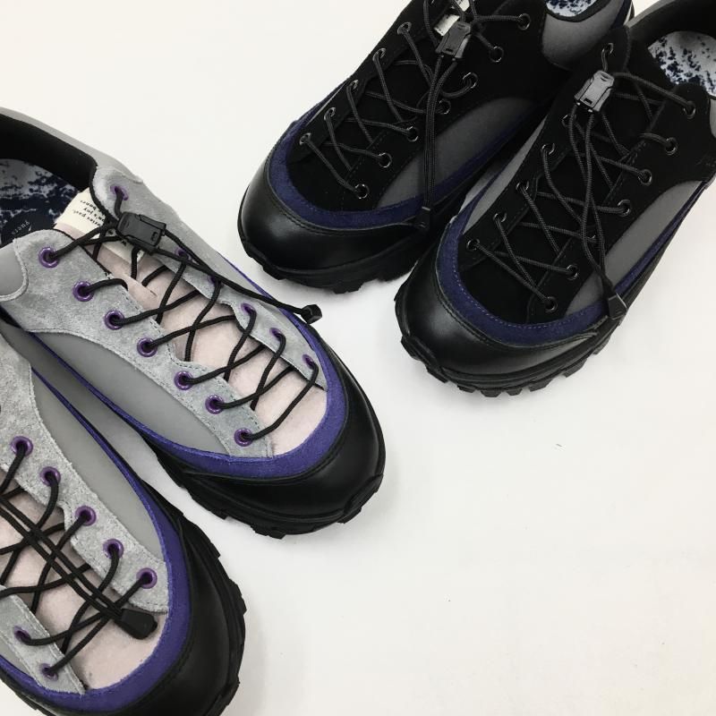  yuers LEAVES  TRAKING SHOES (BLACK)