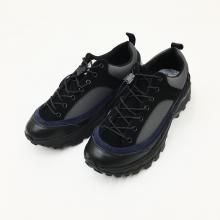  yuers LEAVES  TRAKING SHOES (BLACK)