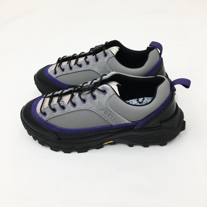  yuers LEAVES  TRAKING SHOES (GRAY)