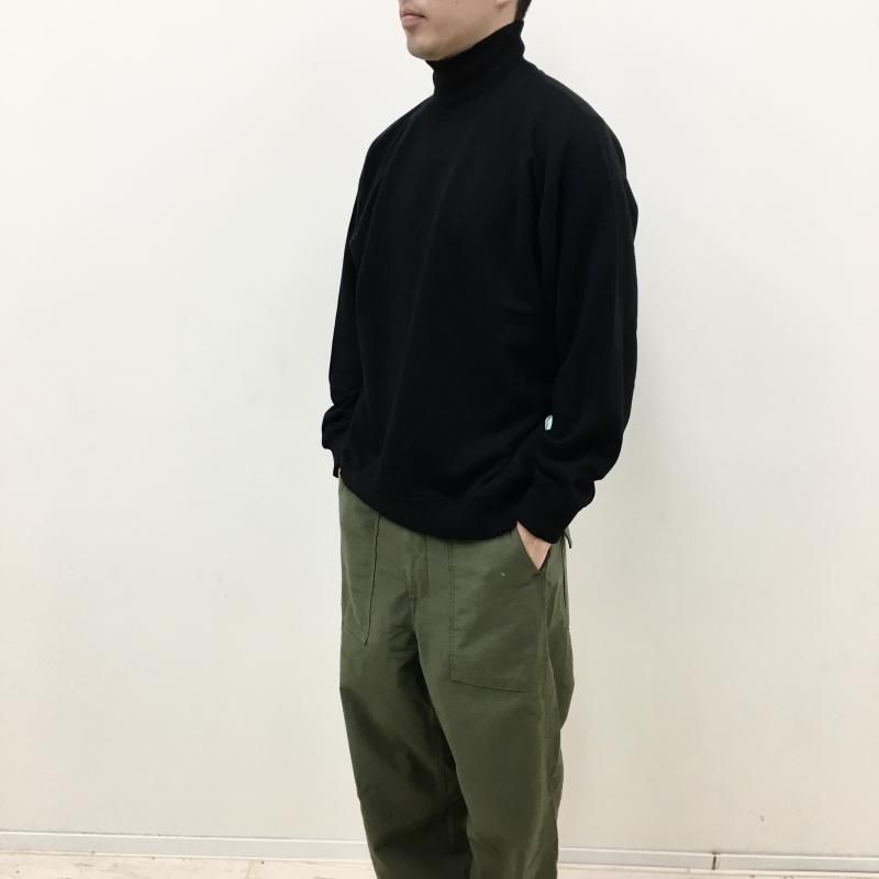  Soglia NERDS high Neck Sweat(BLACK) 
