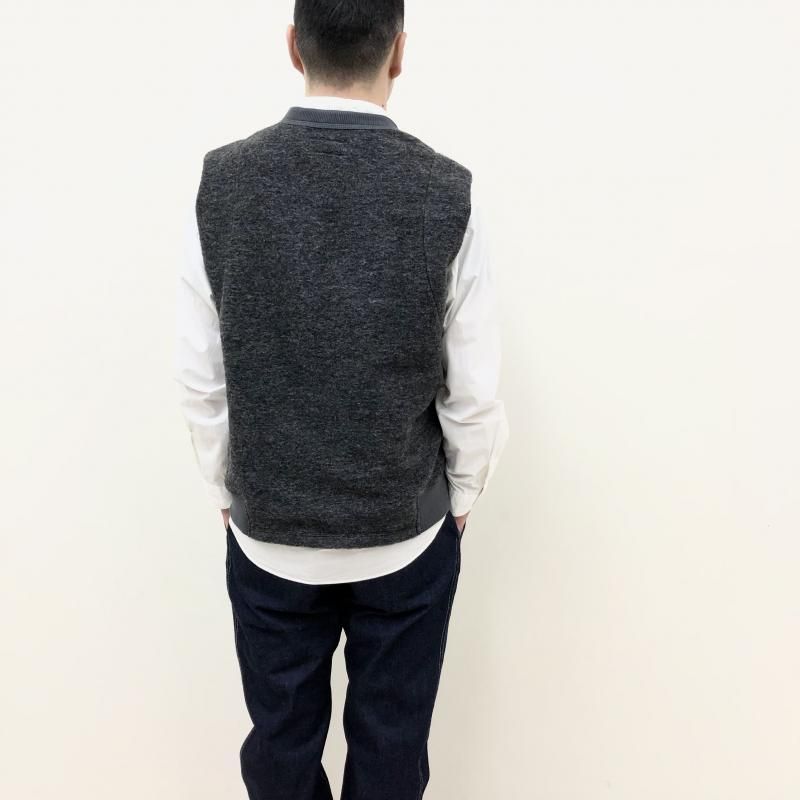  have a good day WOOL VEST(GRAY)