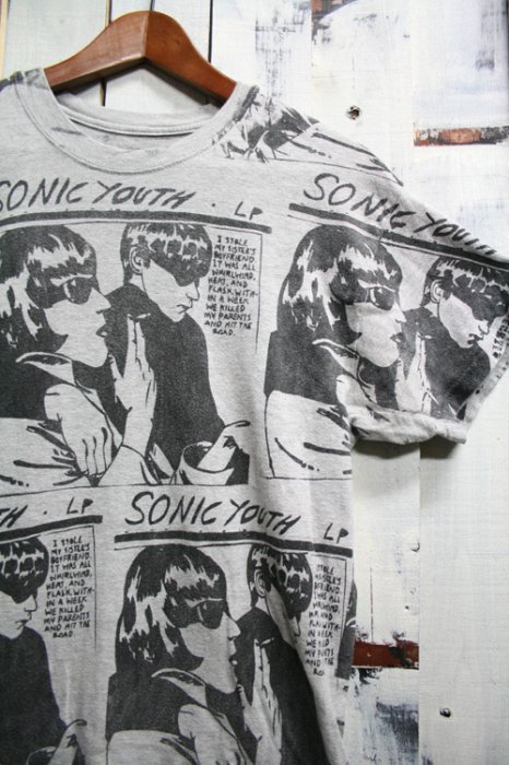 Sonic Youth/ソニックユース、ビンテージバンドTシャツです。プリント