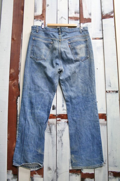 80年代頃のLevis【リーバイス】517ブーツカットです。サイズw36で