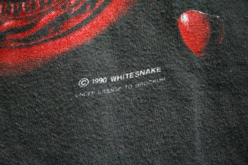 90年代ビンテージバンドTシャツ・ホワイトスネイクです。カラーは