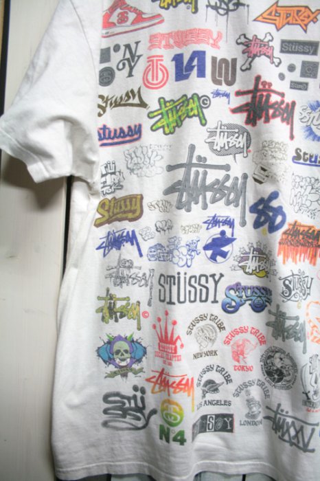 STUSSY (ステューシー) 総柄 Tシャツ 古着 ビンテージ ホワイト サイズ