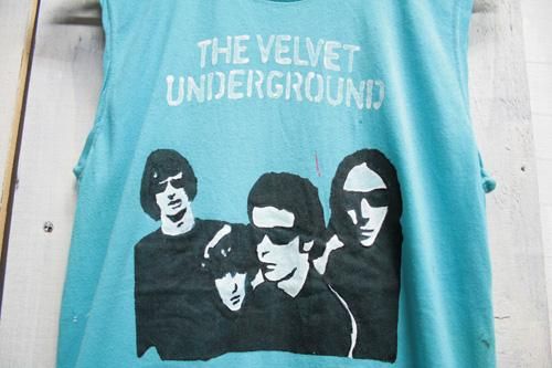 80-90年代頃 ザ・ヴェルヴェット・アンダーグラウンド (The Velvet Underground) ヴィンテージ バンドTシャツ ブルー 水色  古着 ハンドペイント サイズ・XL【小さめ】 ビンテージ古着通販 古着屋ヘブンズドア